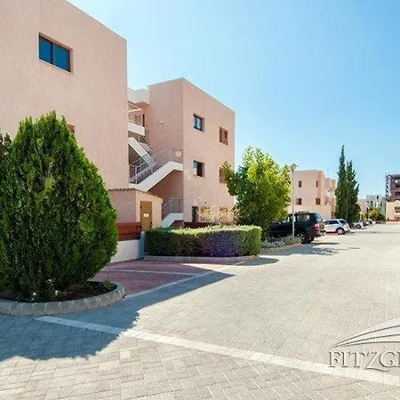 Appartamento 1 Bedroom Garden Flat, Sleeps 4 *